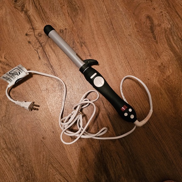 Beachwaver Other - Beachwaver S1 Rotating Curling Iron 1 Inch Ceramic Barrel Silver Black Hair Tool